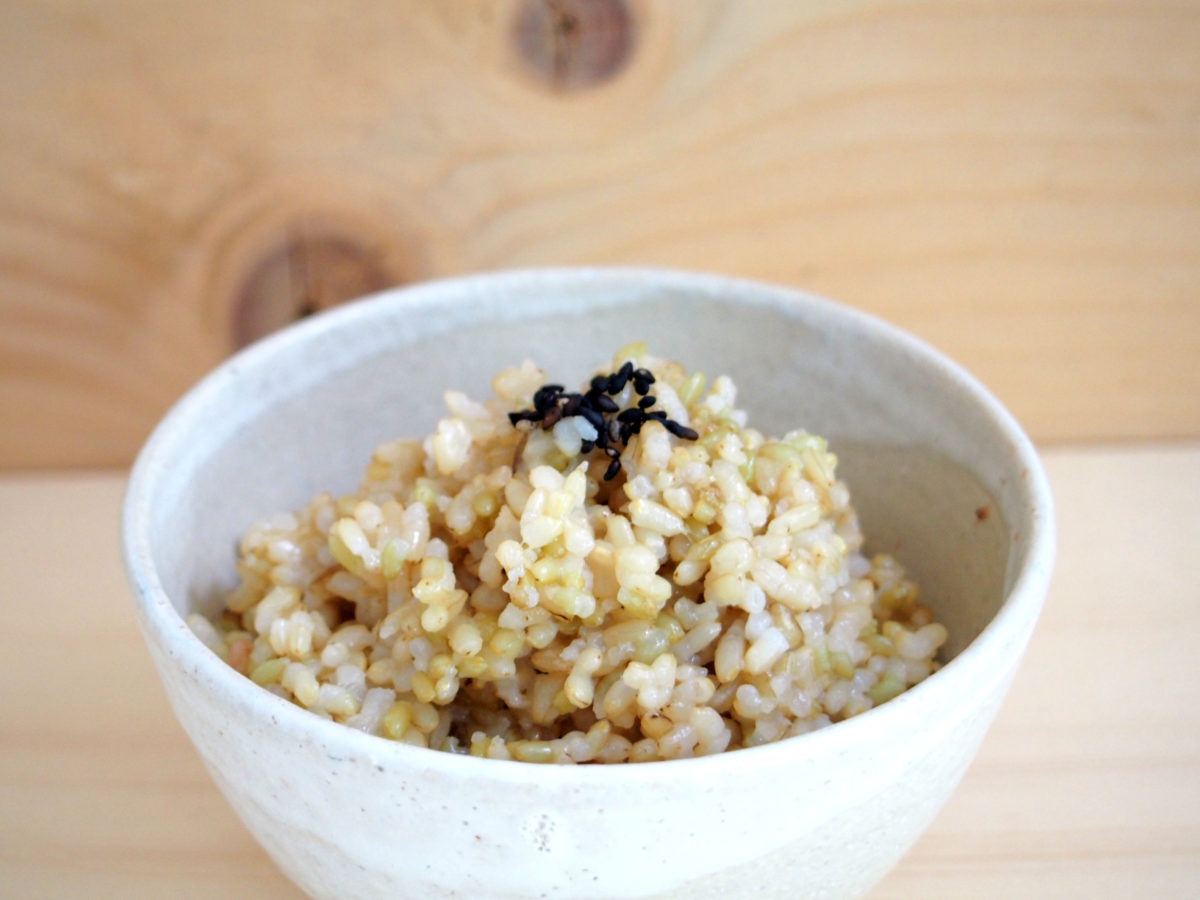玄米・雑穀を食べるだけで 体の中をデトックスする「７号食」 | MOKU