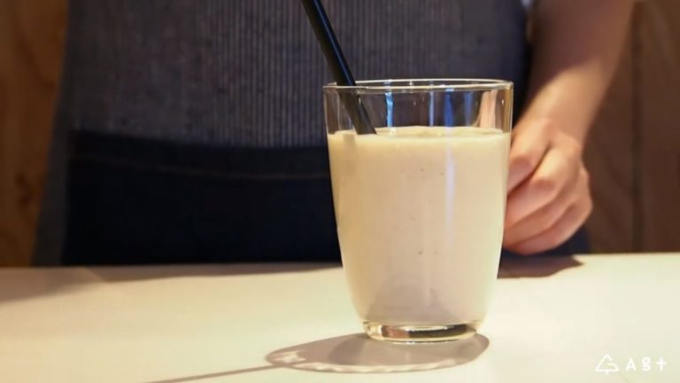 朝におすすめ ミキサー不要 保存袋で作る バナナ甘酒レモンスムージー ダイエット フィットネス ヘルスケアのことならfytte フィッテ